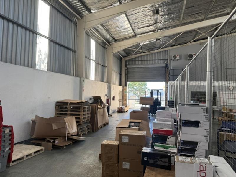 To Let Commercial Property for Rent in Newton Park Eastern Cape